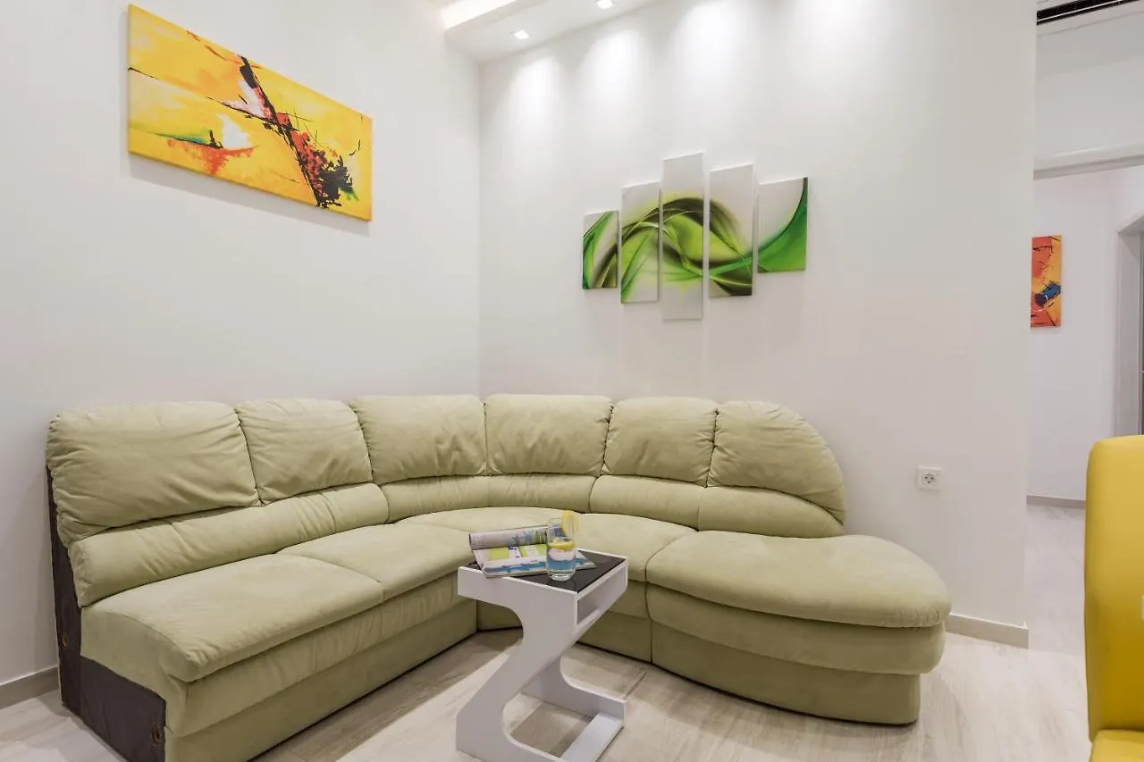 Lux Apartments Rijeka 0*,