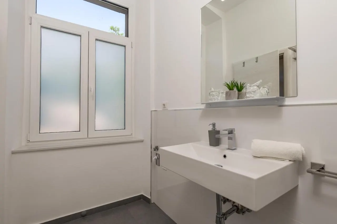 Lux Apartments Rijeka Croatia