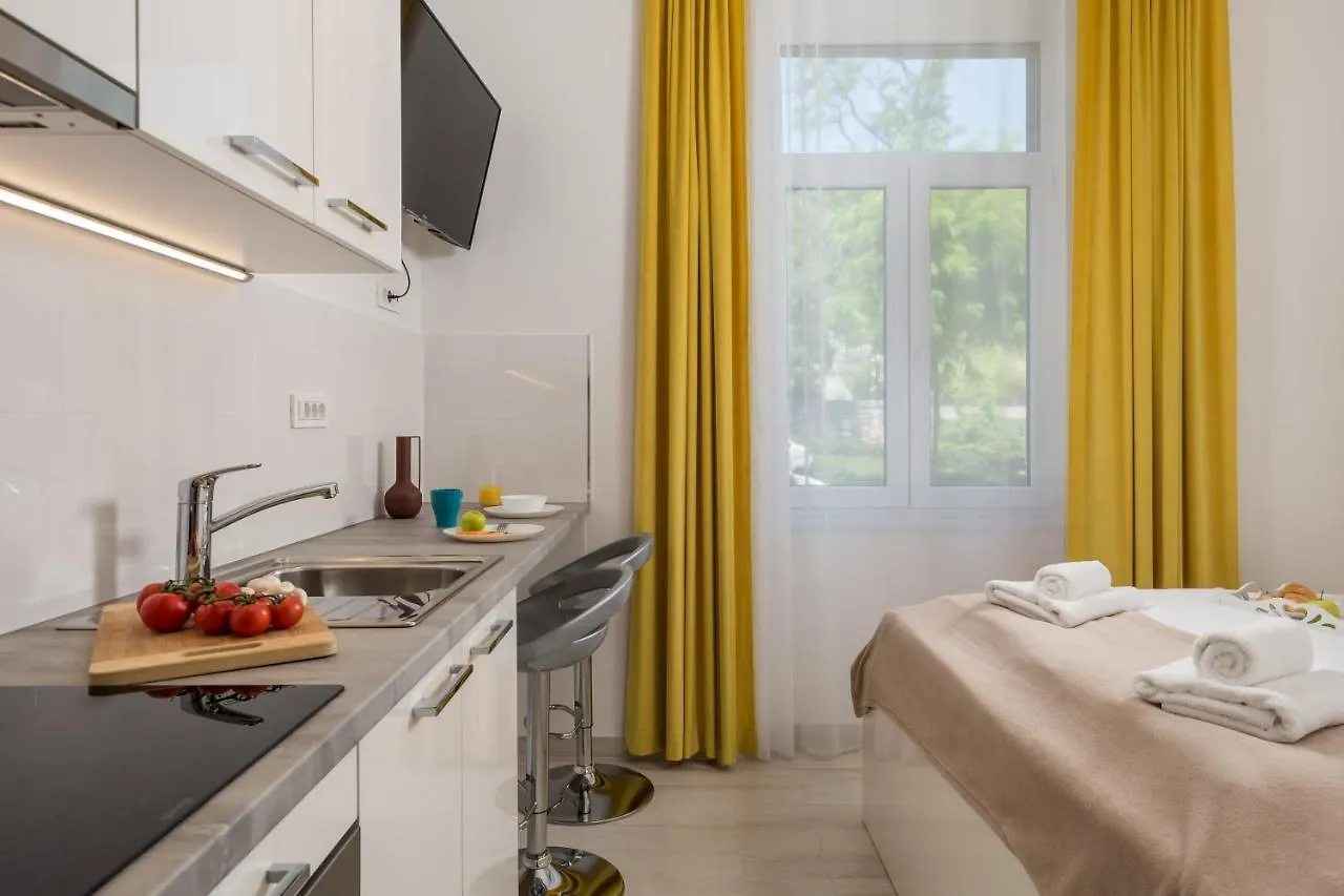 Lux Apartments Rijeka 0*,  Croatia